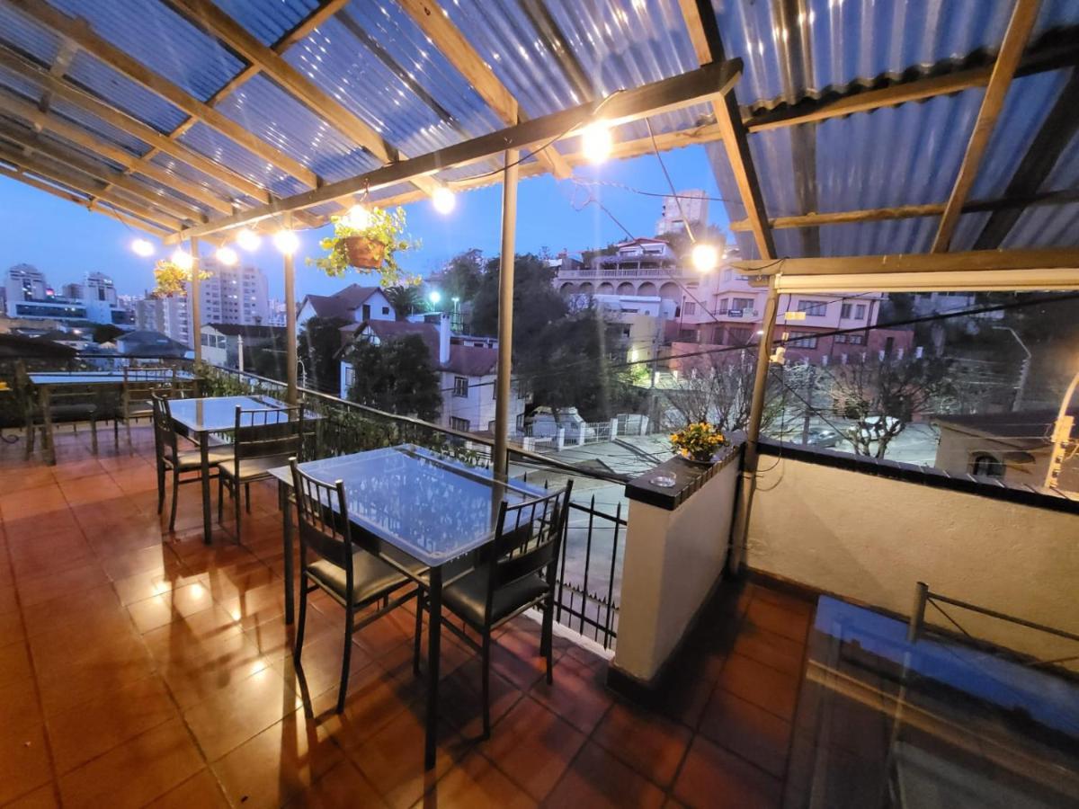 Hostal Casa Lhotse فينيا ديل مار المظهر الخارجي الصورة