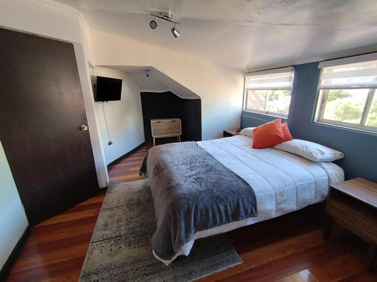 Hostal Casa Lhotse فينيا ديل مار المظهر الخارجي الصورة