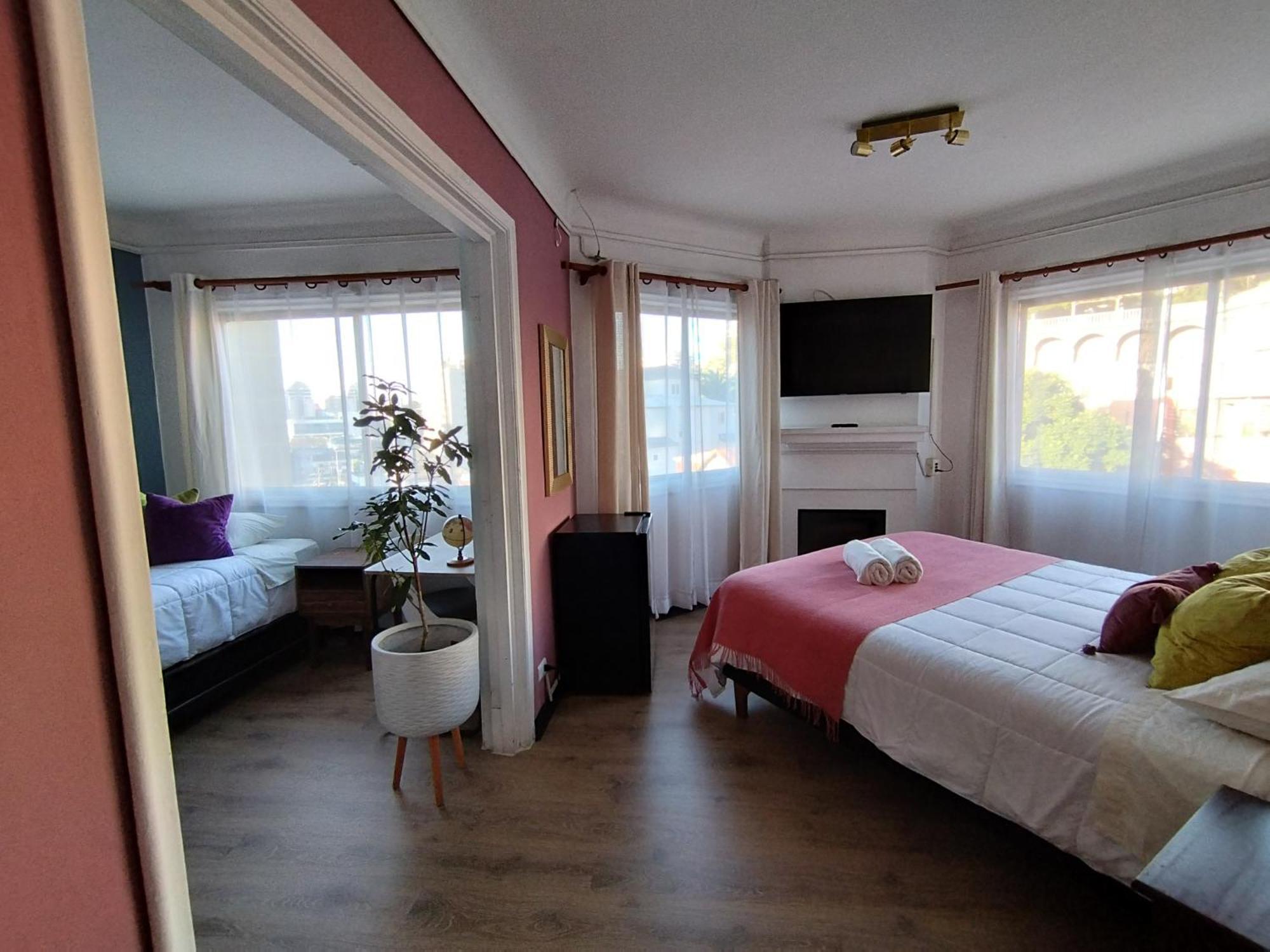 Hostal Casa Lhotse فينيا ديل مار المظهر الخارجي الصورة